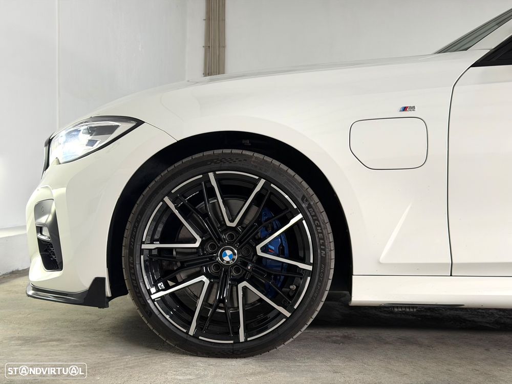 BMW 330 e Pack M Auto - 10
