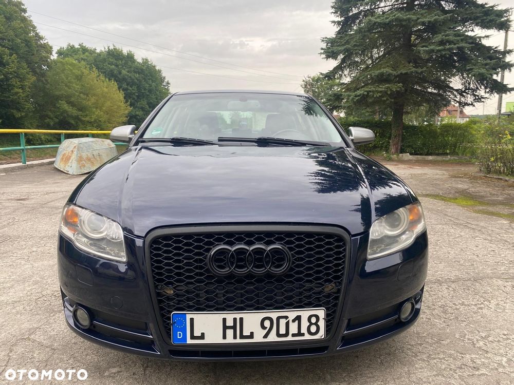 Audi A4 Limousine - 12