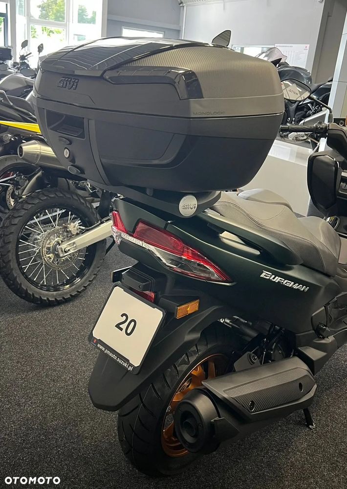 Suzuki Burgman - 26