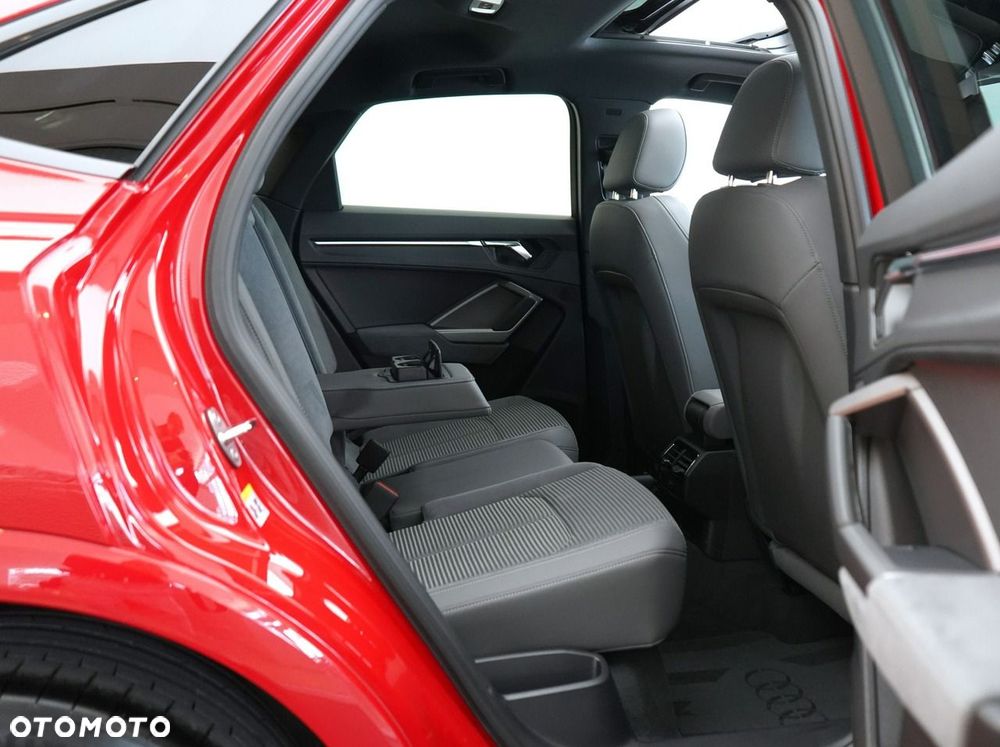 Audi Q3 Sportback - 32
