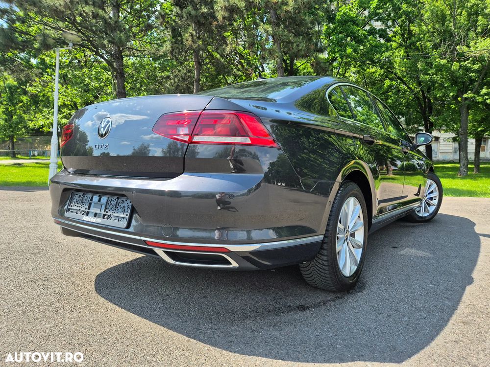 Volkswagen Passat - 9