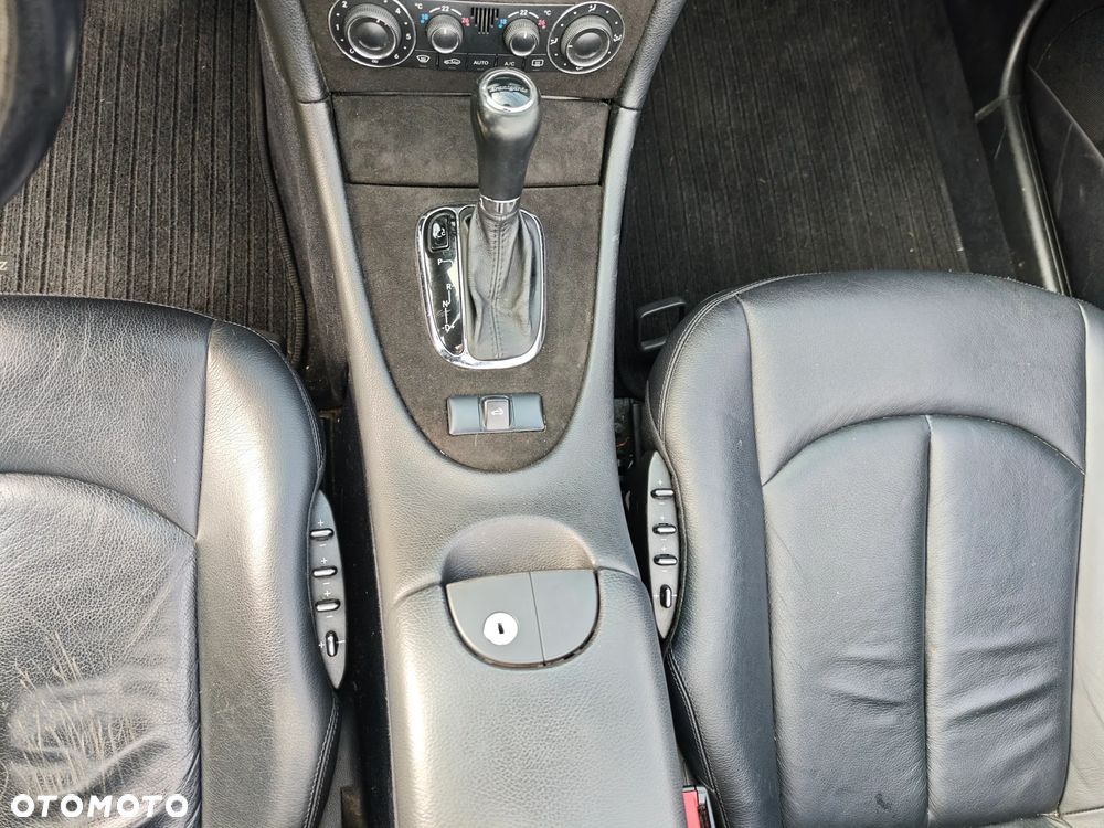 Mercedes-Benz CLK - 33