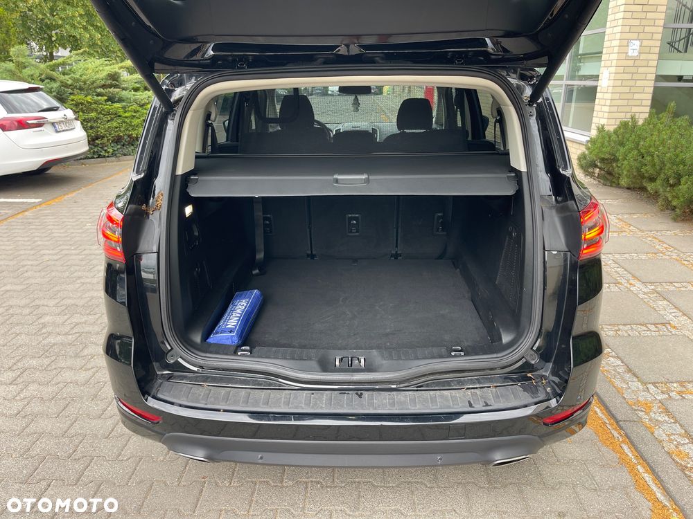 Ford S-Max - 10
