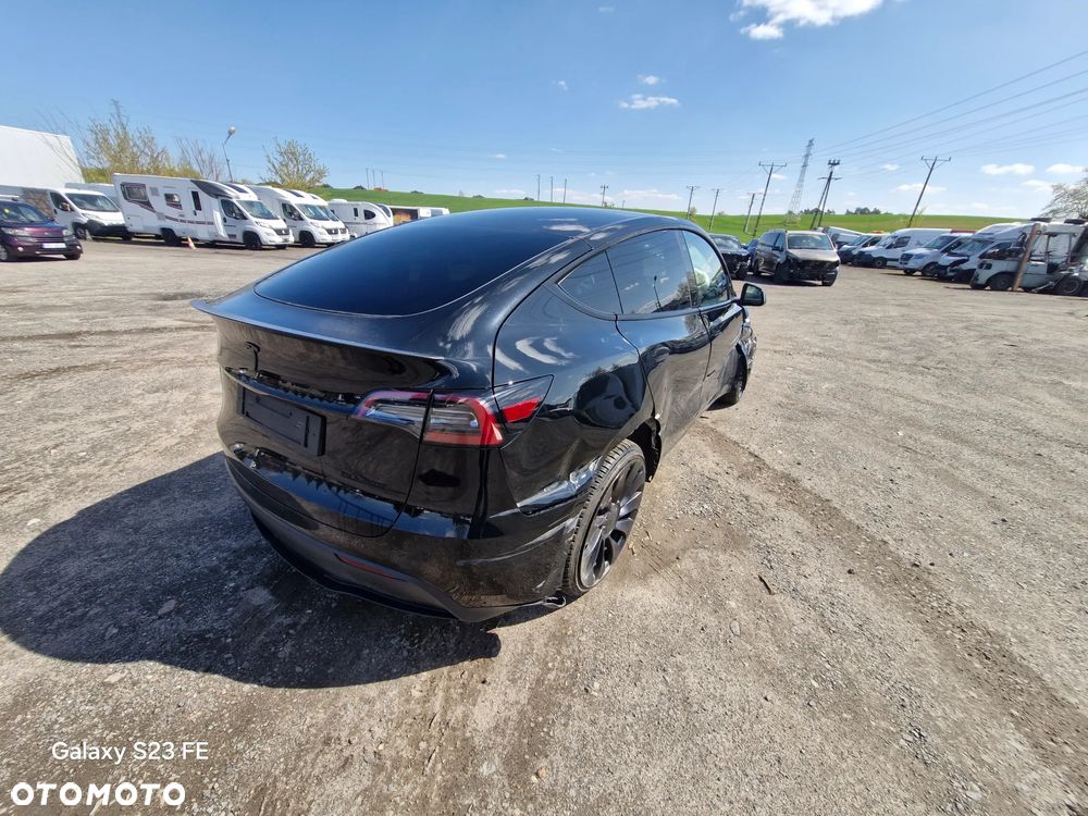 Tesla Model Y Performance Dual Motor AWD - 5