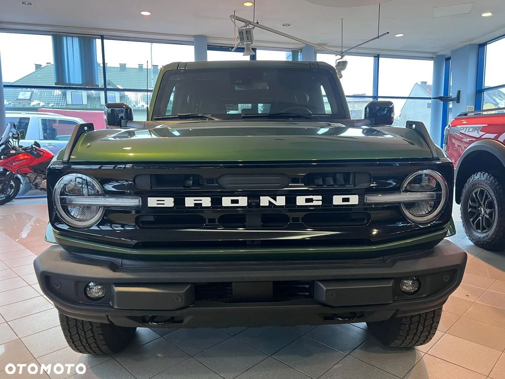 Ford Bronco - 37