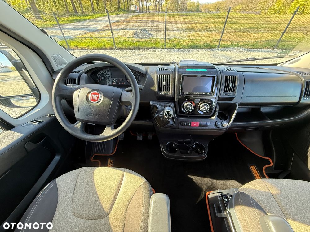 Fiat Ducato Roller Team Livingstone 2 - 17