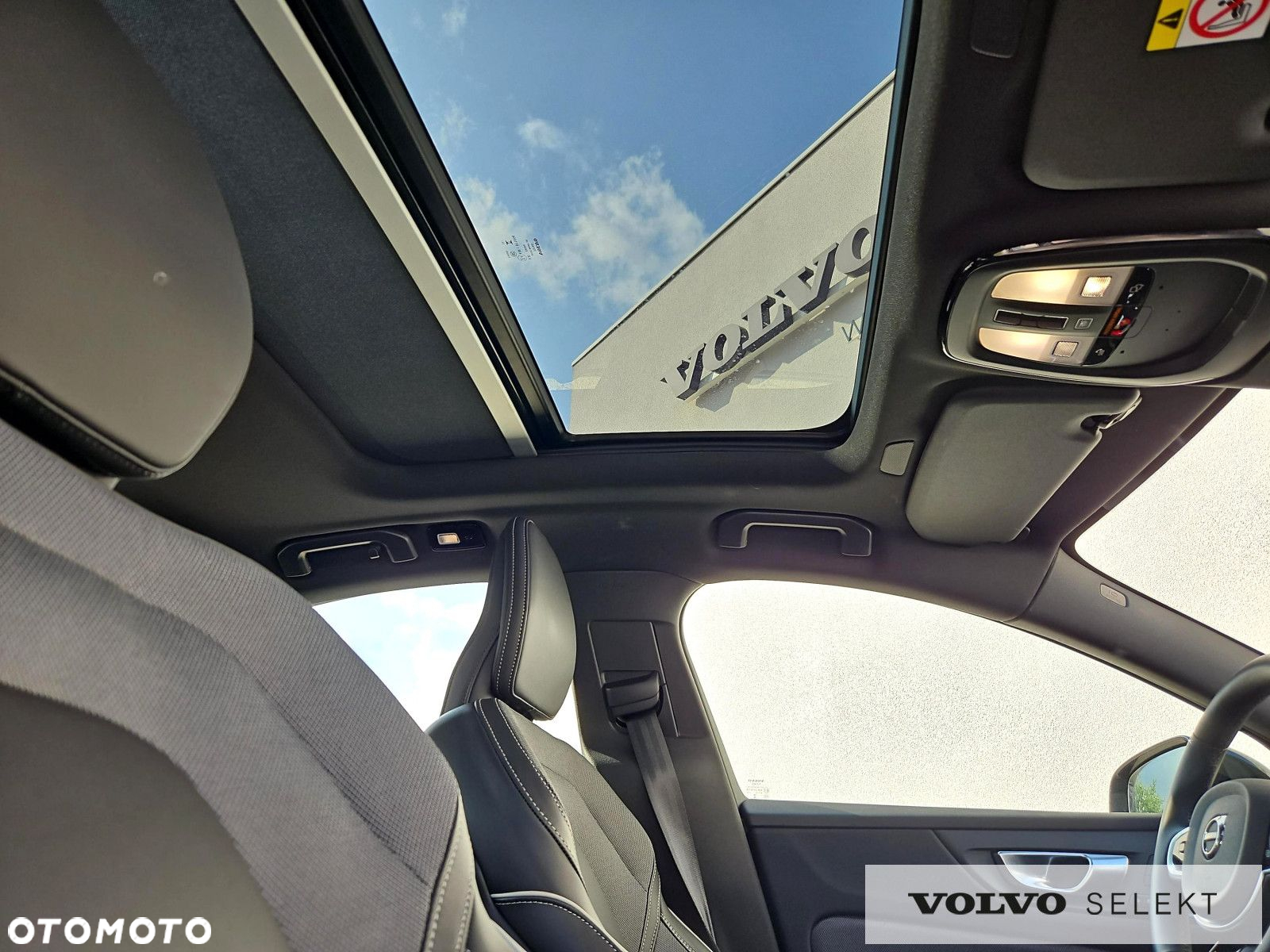 Volvo S60 B5 B AWD Plus Dark - 28