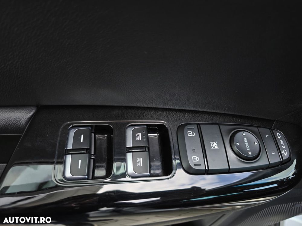 Kia Sportage 2.0 CRDI AWD Eco-Dynamics+ (48V M-H) Aut. GT LINE - 27