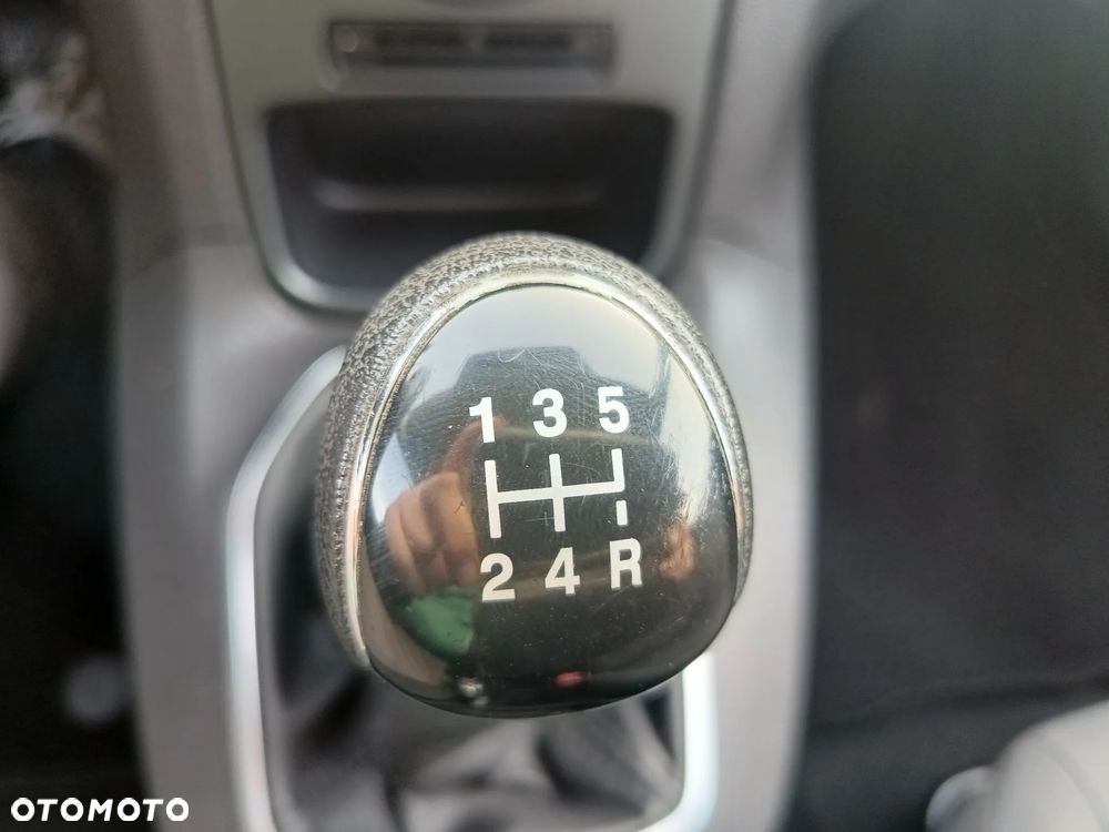 Ford Fiesta - 22