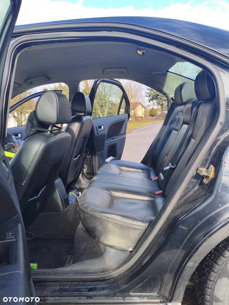 Ford Mondeo 2.0 TDCI Ghia - 18