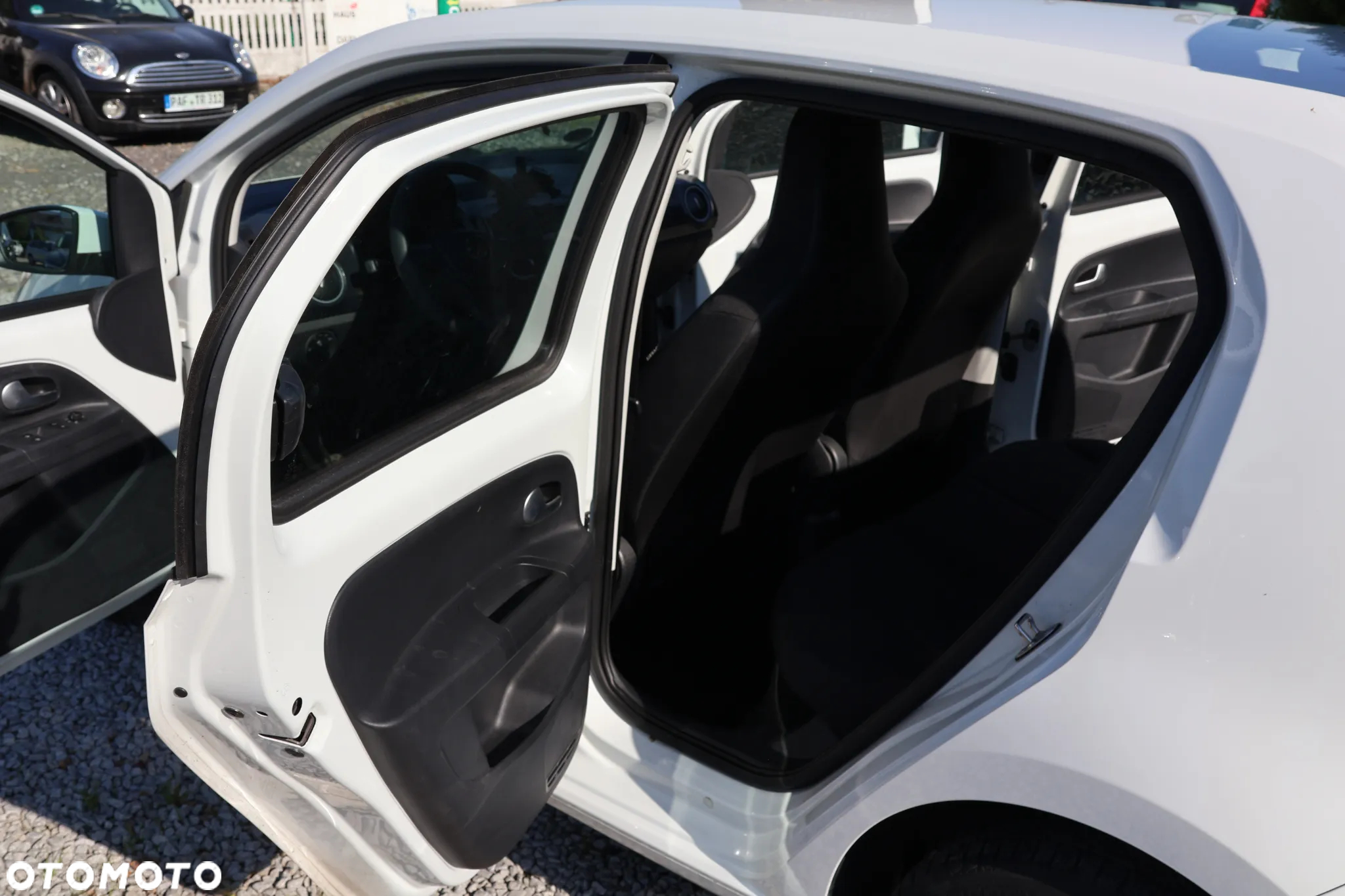 Volkswagen up! 1.0 move - 9