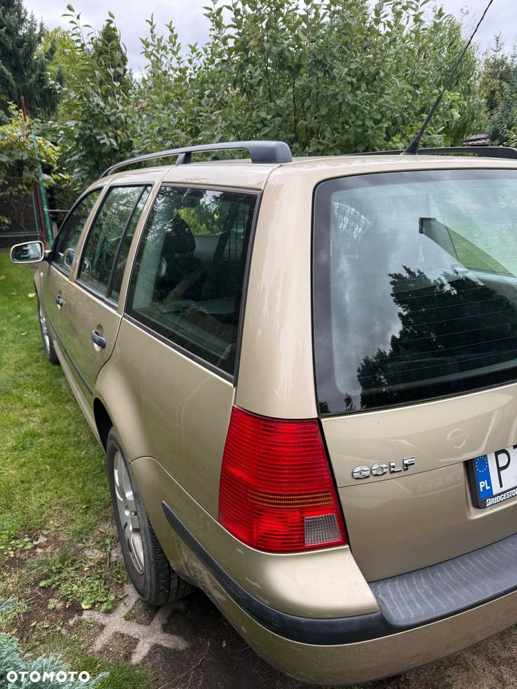 Volkswagen Golf 1.6 FSI Comfortline - 9