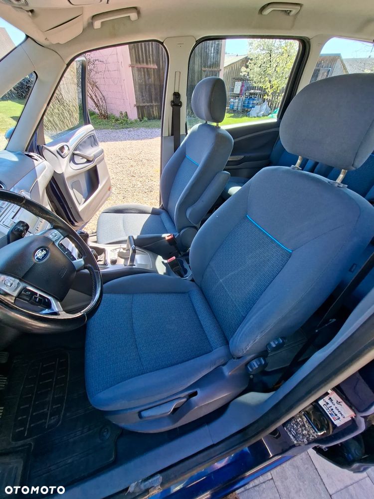 Ford Galaxy - 18