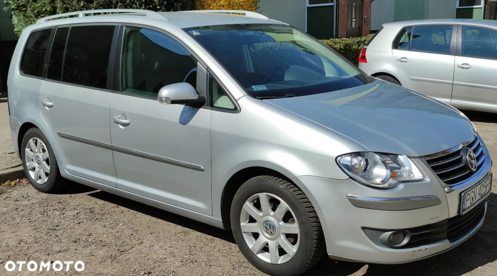 Volkswagen Touran 2.0 TDI Highline - 1