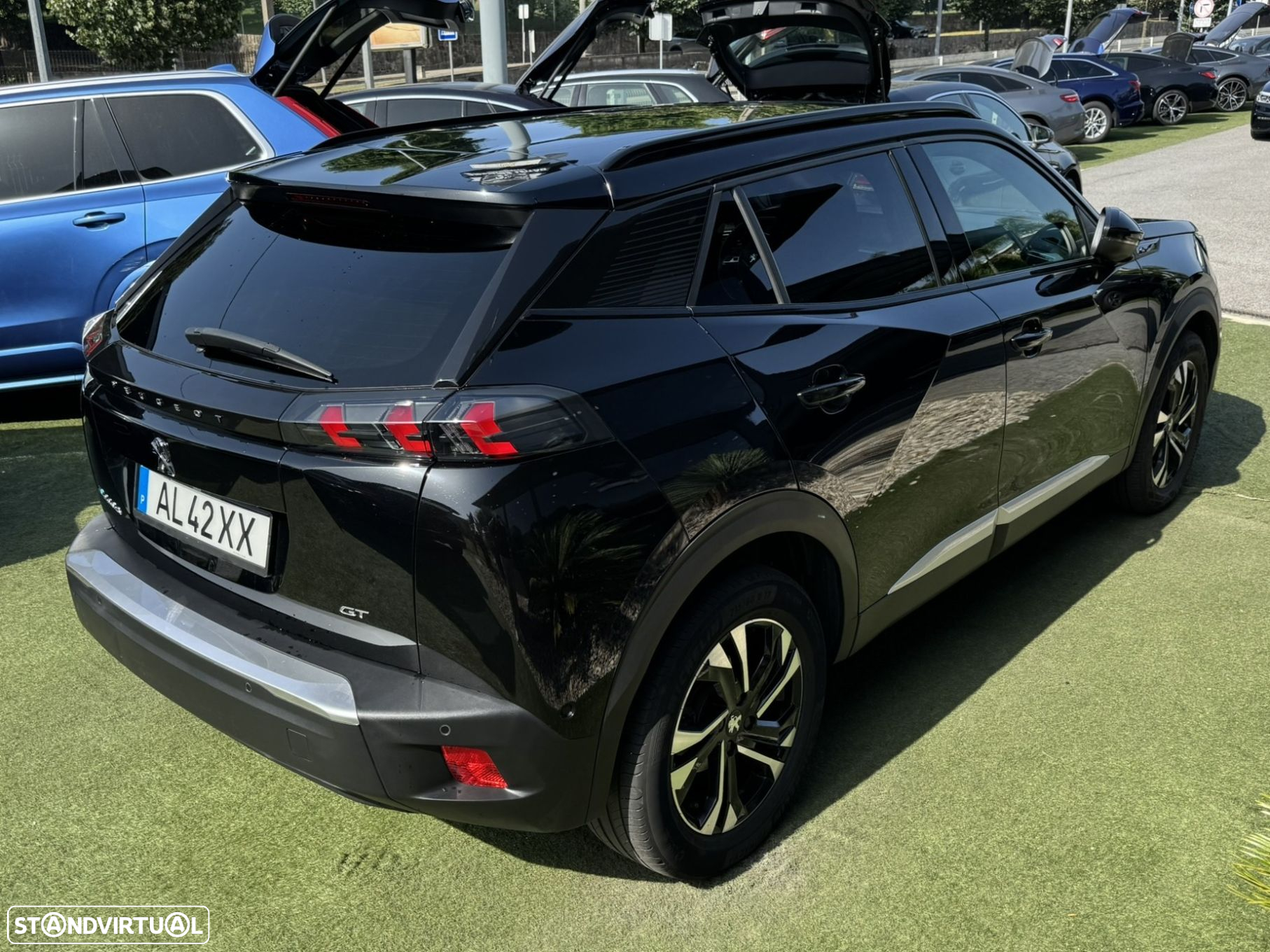 Peugeot e-2008 50 kWh GT - 10