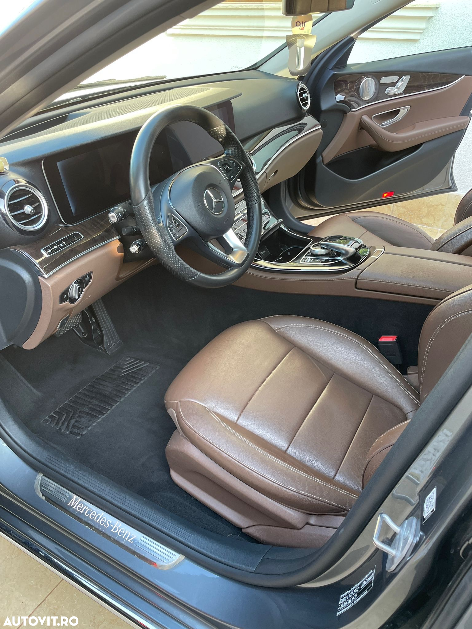 Mercedes-Benz E 220 d T 9G-TRONIC - 5
