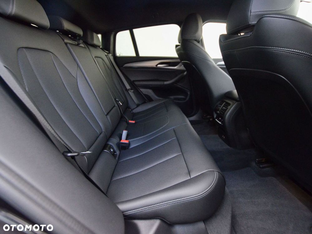 BMW X4 - 31
