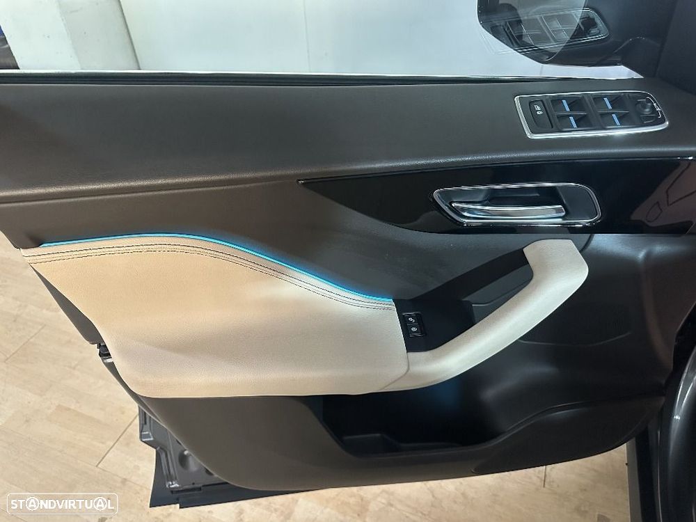 Jaguar F-Pace 2.0 i4D Prestige Aut. - 14