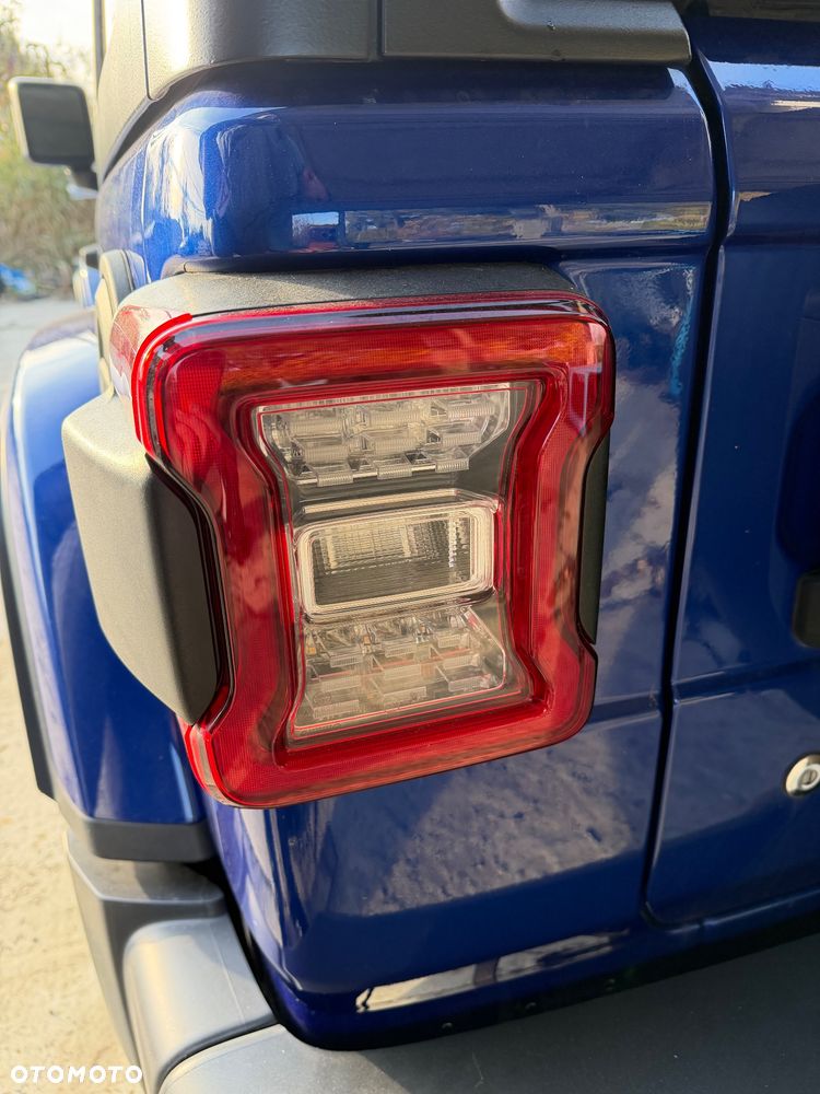 Jeep Wrangler - 28