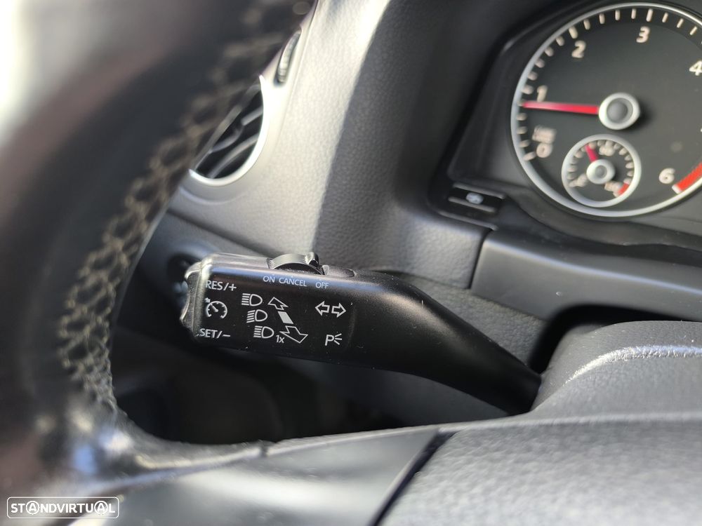 VW Golf Plus 1.6 TDi Highline - 11