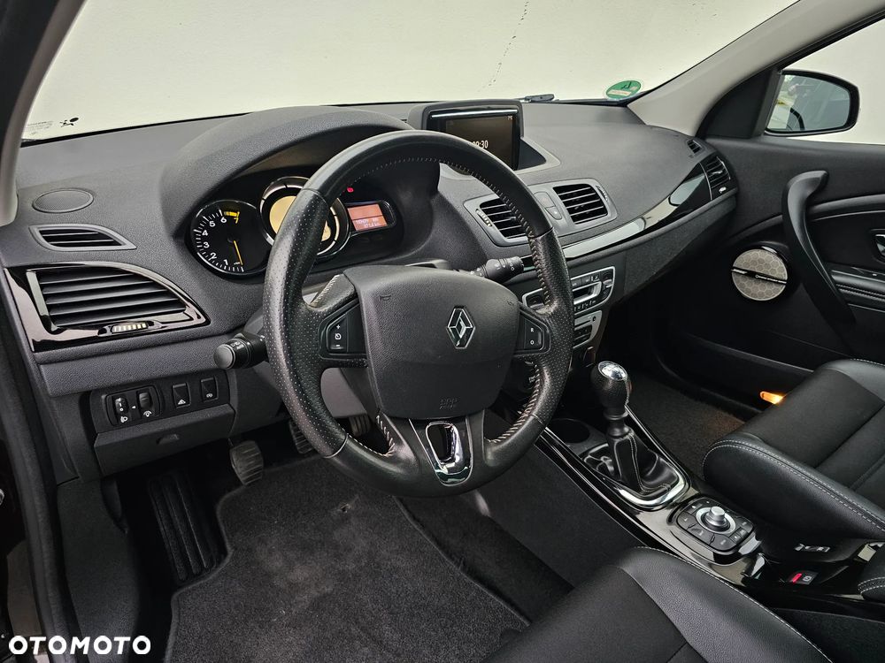 Renault Megane ENERGY TCe 130 BOSE EDITION - 19