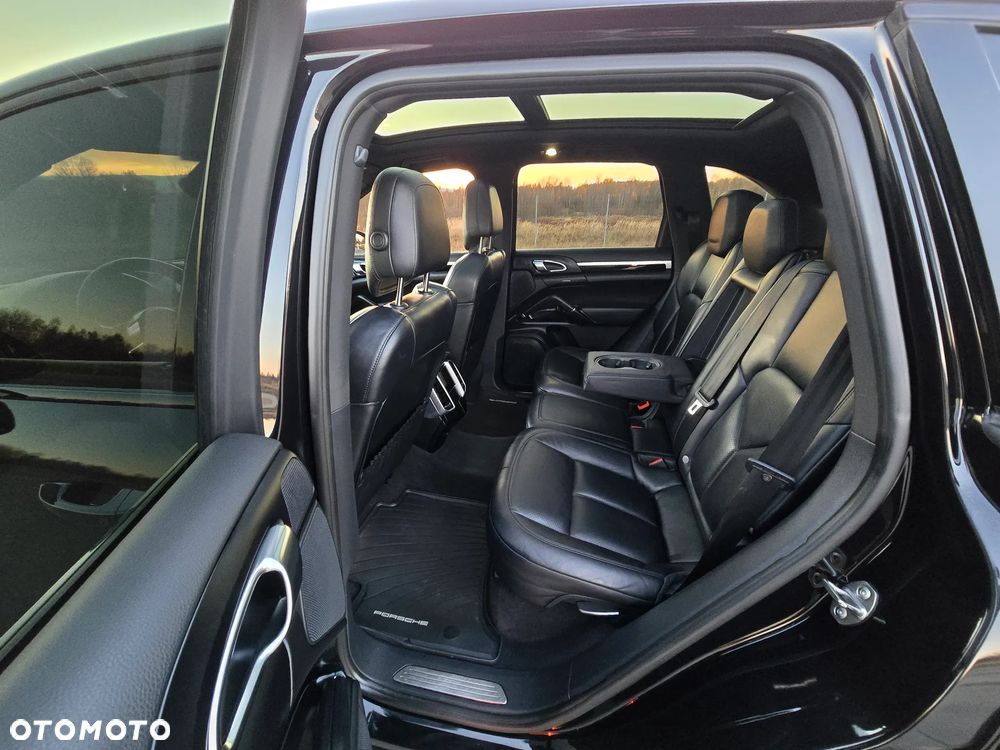 Porsche Cayenne - 17