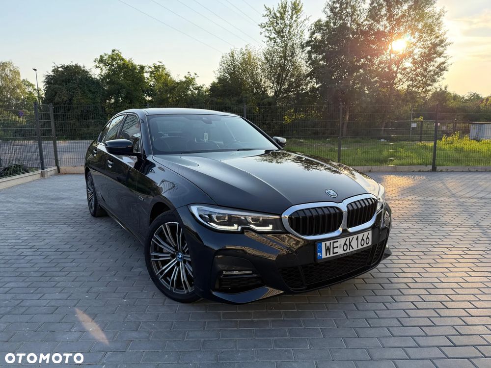 BMW Seria 3 330e M Sport sport