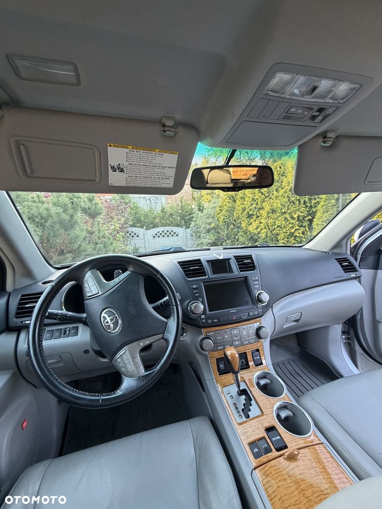Toyota Highlander - 15