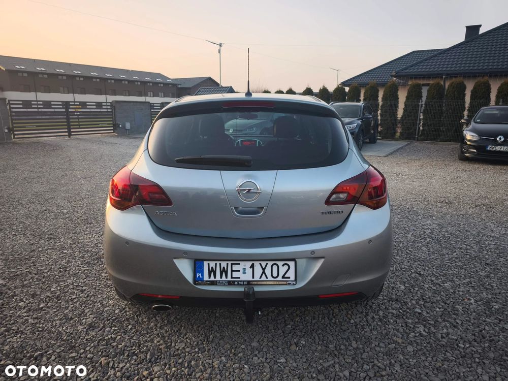 Opel Astra 1.6 Turbo Cosmo - 19