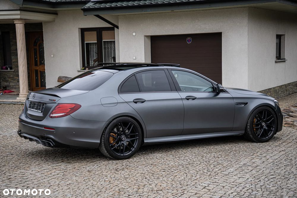 Mercedes-Benz Klasa E AMG 63 S 4-Matic+ - 33