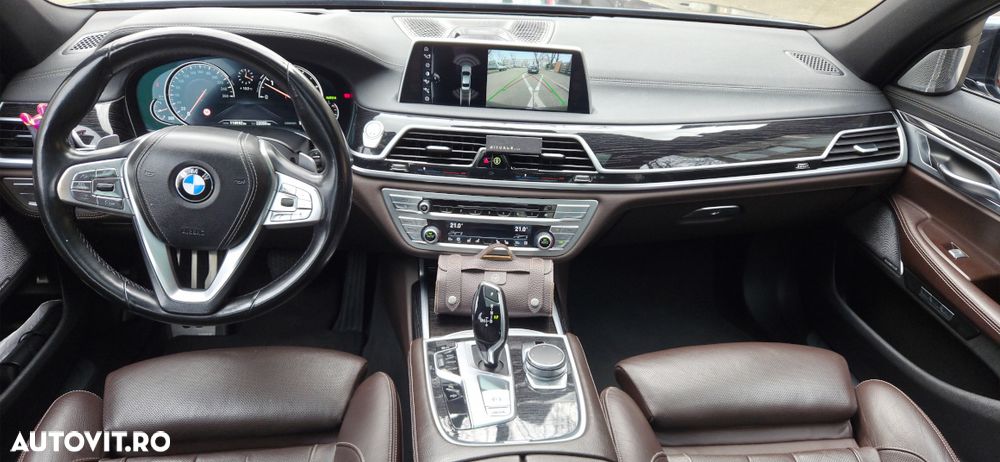 BMW Seria 7 740d xDrive - 14