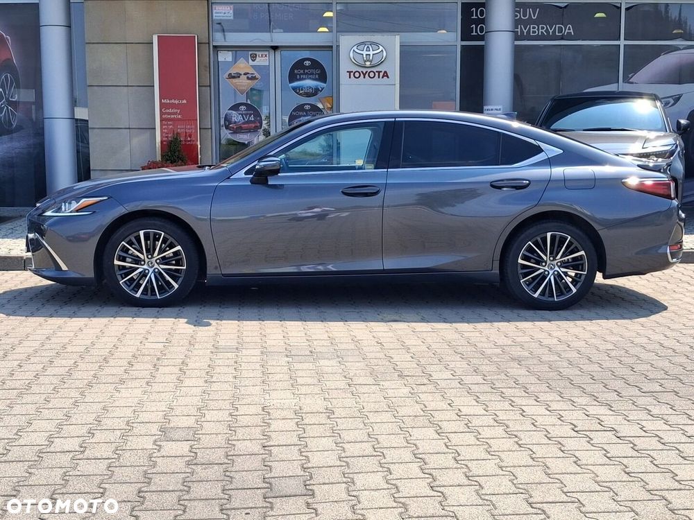 Lexus ES 300h Business Edition - 3