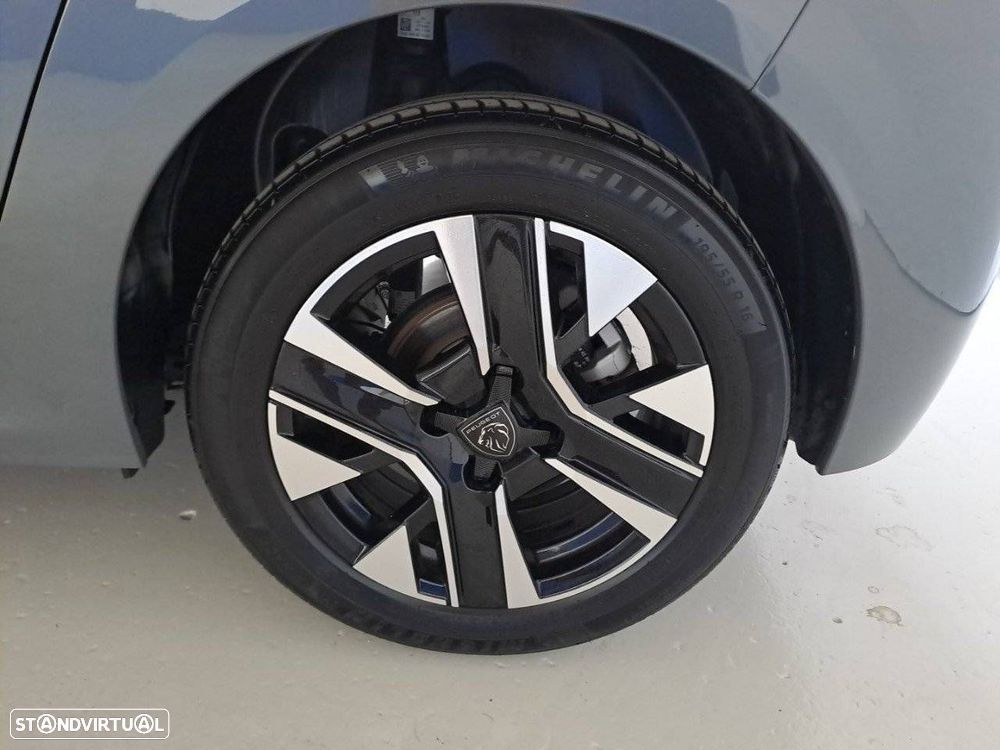 Peugeot 208 1.2 Hybrid Allure e-DCS6 - 11