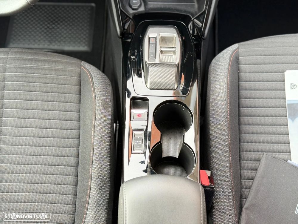 Peugeot 2008 PureTech 130 EAT8 Active Pack - 11