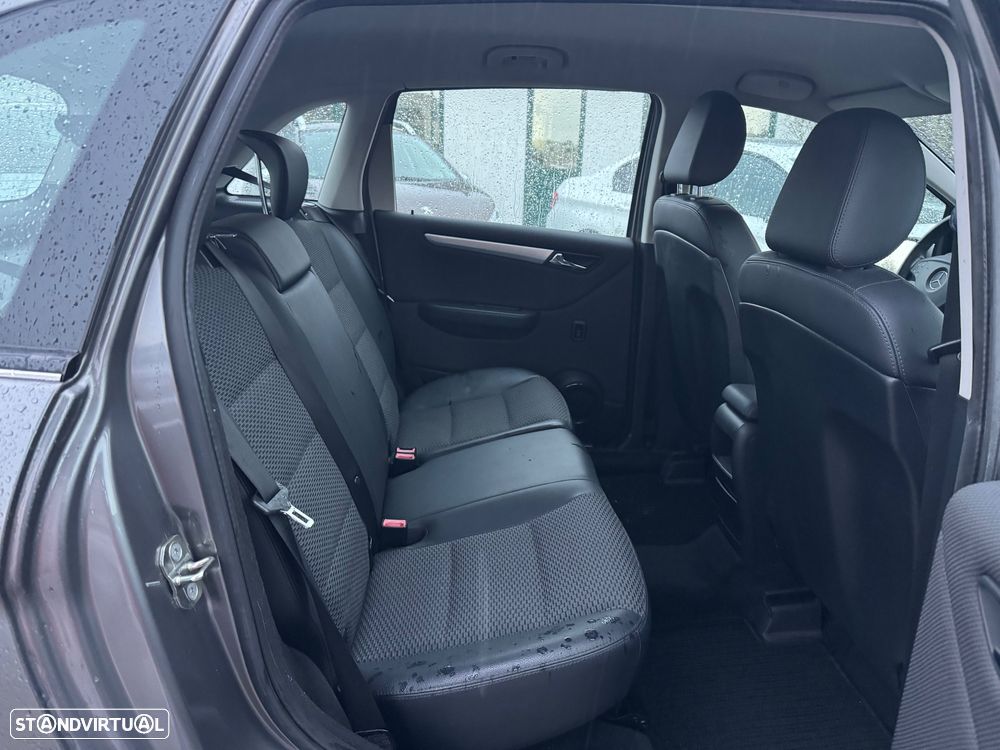 Mercedes-Benz B 180 CDI - 21