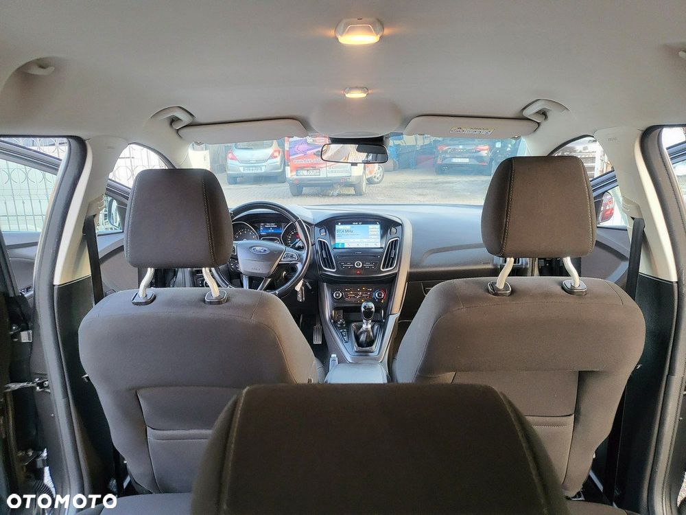 Ford Focus - 24