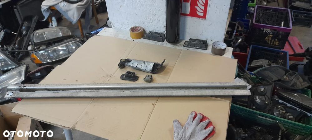 MERCEDES T1 KACZKA  DRZWI BOCZNE PRZESUWNE - 12