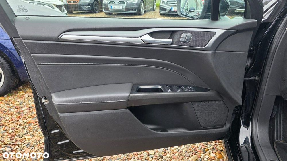Ford Mondeo - 10