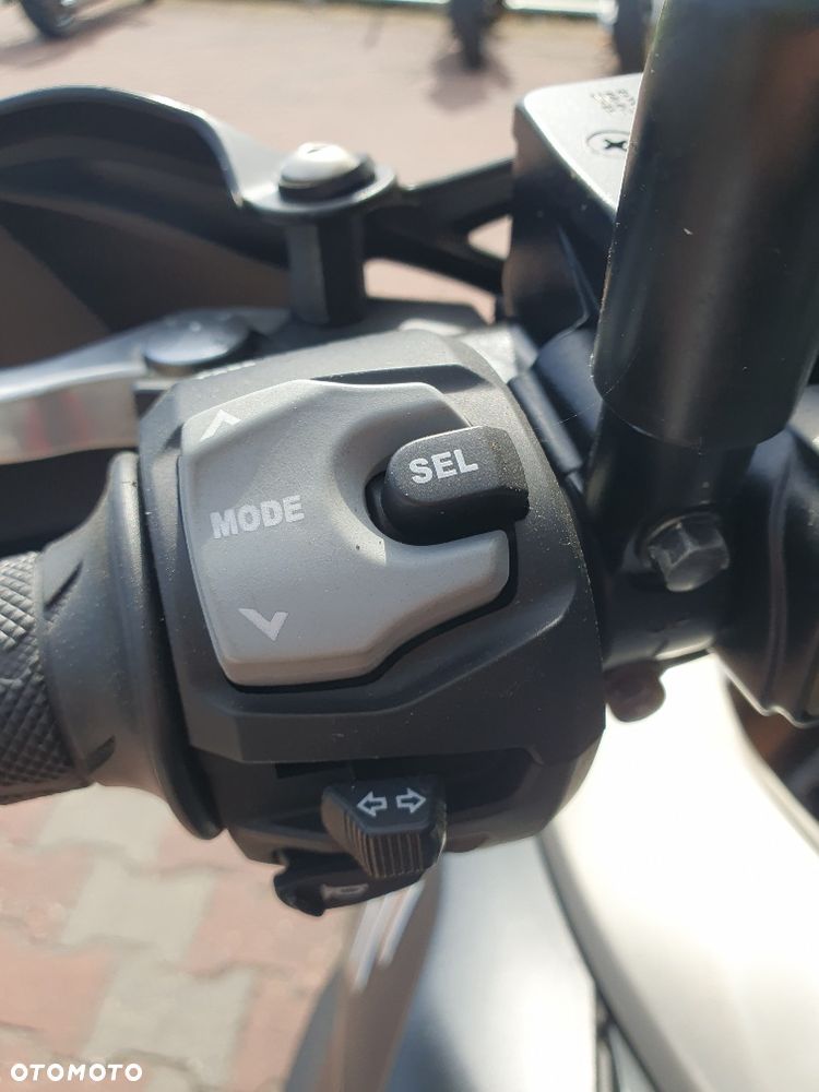 Suzuki DL - 16