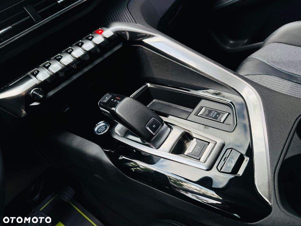 Peugeot 3008 BlueHDi 130 Stop & Start EAT8 Allure - 38