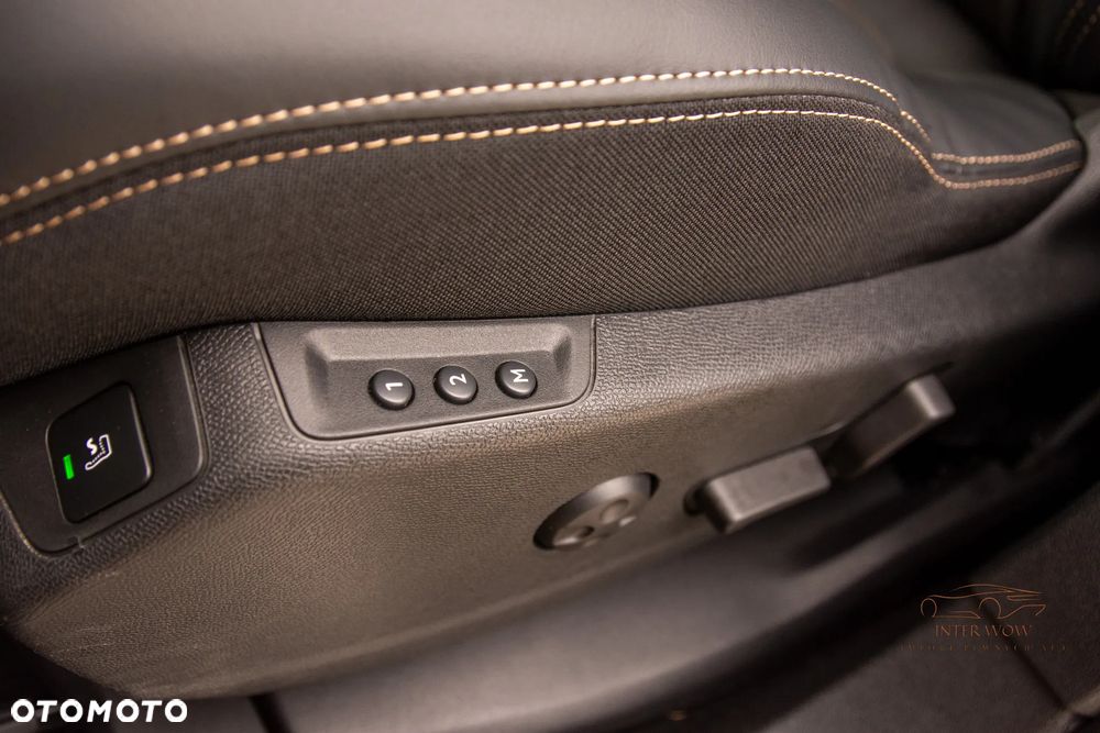 Peugeot 5008 1.6 PureTech GT Pack S&S EAT8 - 17