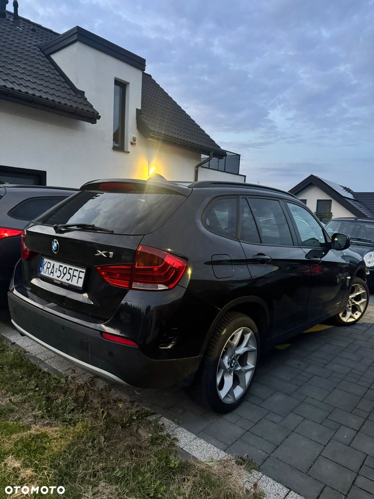 BMW X1 xDrive18d Sport Line - 4