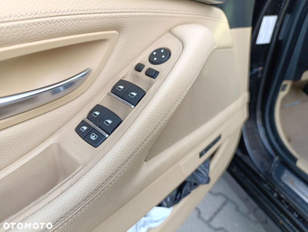 BMW Seria 5 530d Luxury Line - 19