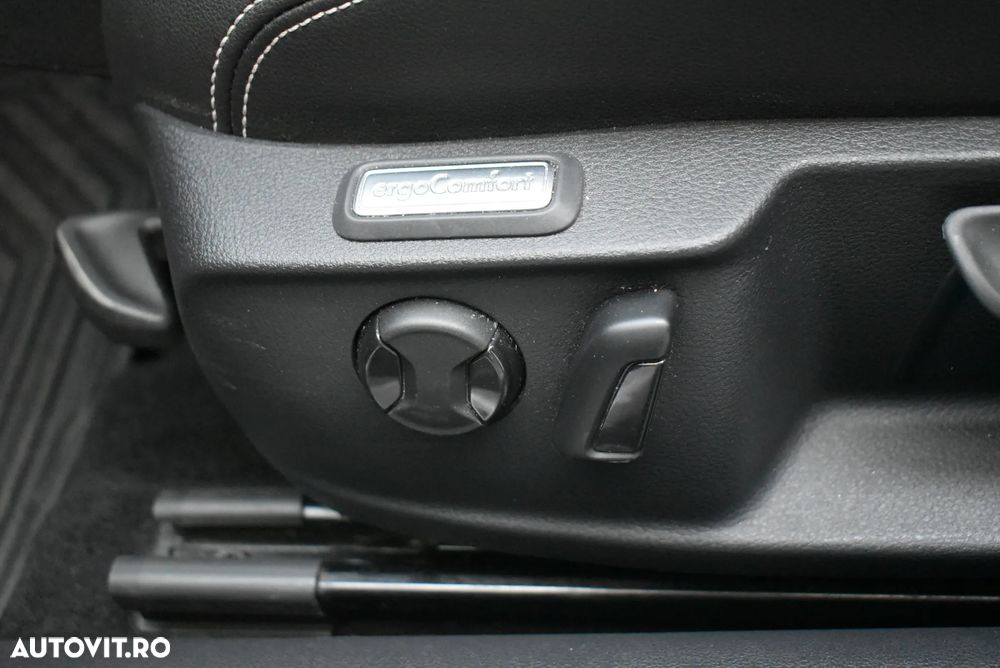 Volkswagen Passat 2.0 TDI DSG 4Motion Highline - 12