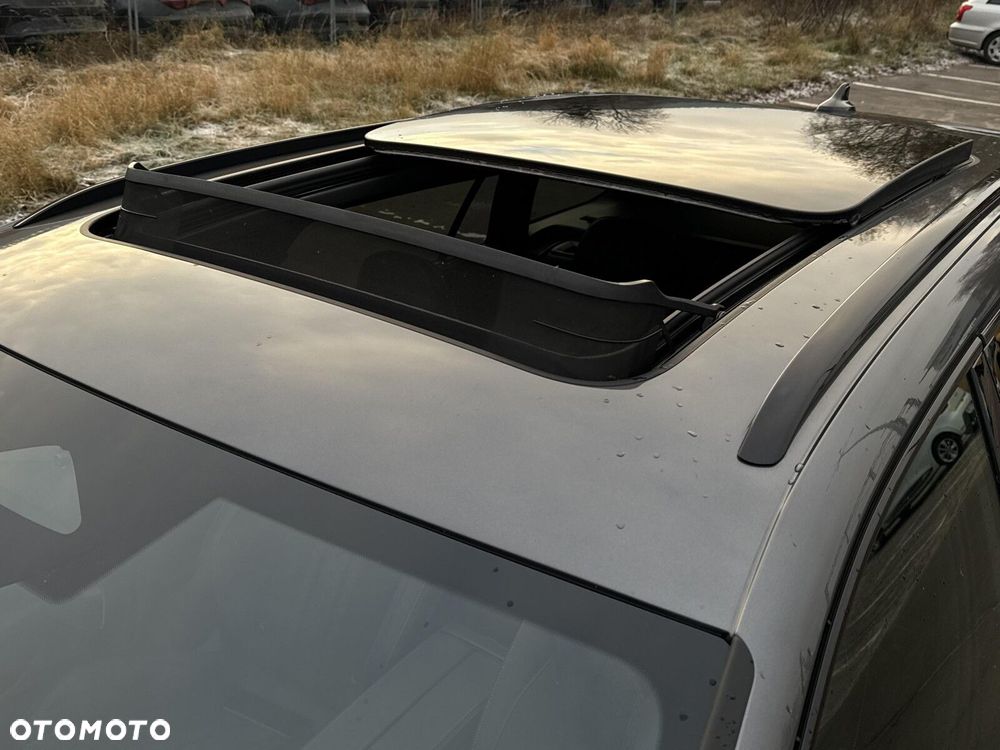 Volkswagen Passat Variant 2.0 TDI SCR 4Mot R-Line DSG - 31