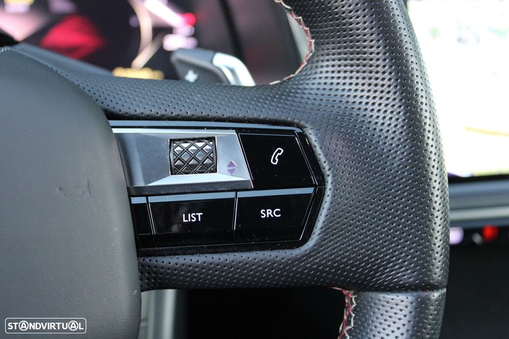 DS DS7 Crossback E-Tense Performance Line EAT8 - 26