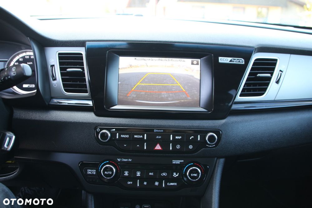 Kia Niro 1.6 GDI HEV 2WD OPF Edition 7 - 17