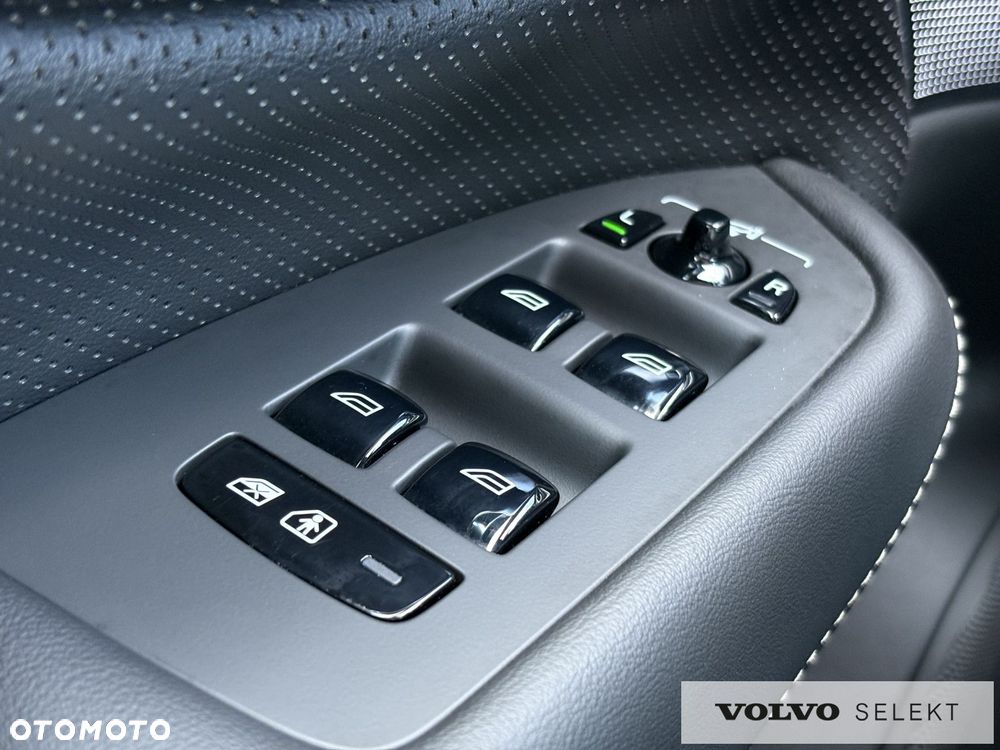 Volvo XC 90 - 37
