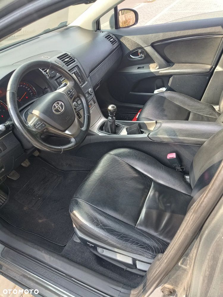 Toyota Avensis - 7