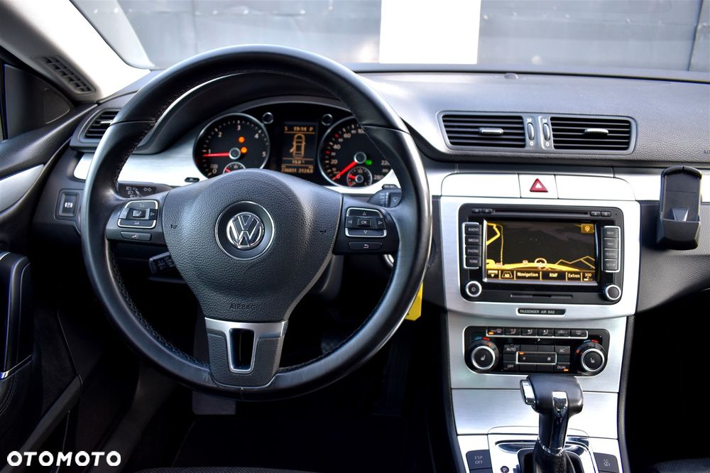 Volkswagen Passat CC 2.0 TDI DSG Individual - 25